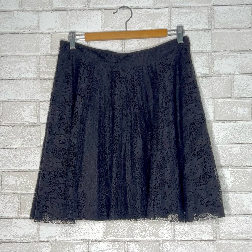 🖤 WAYF 🖤 where are you from? Black lace skirt size L large